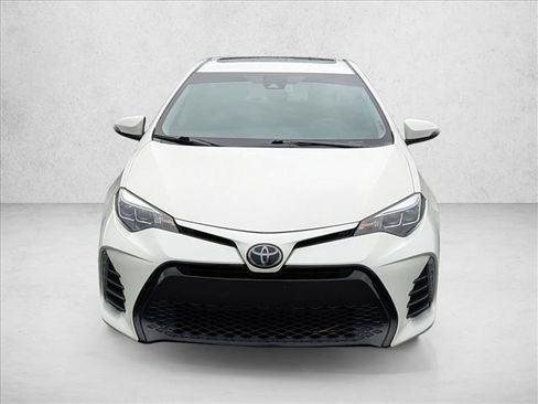 Used 2019 Toyota Corolla XSE image 2