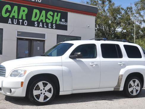 Used 2010 Chevrolet HHR LS image 4