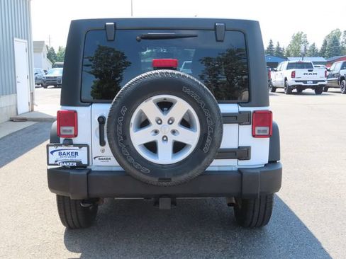 Used 2018 Jeep Wrangler Unlimited Sport S AWD/4WD image 7