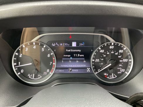 Used 2024 Nissan Titan Platinum Reserve w/ Moonroof Package AWD/4WD image 13