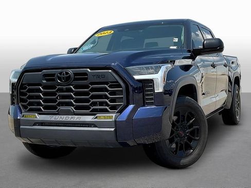 Used 2023 Toyota Tundra SR5 w/ SR5 Convenience Package AWD/4WD image 3