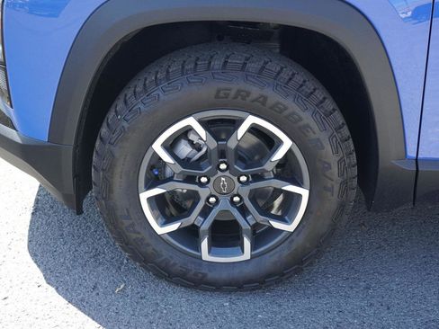 New 2026 Chevrolet Equinox ACTIV w/ Convenience Package III AWD/4WD image 10