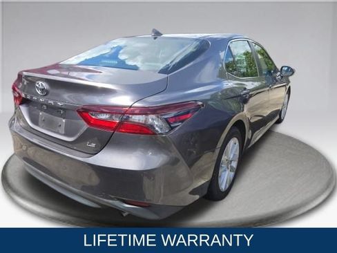 Used 2021 Toyota Camry LE FWD image 5