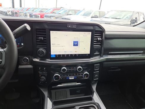 Used 2025 Ford F250 Lariat w/ Lariat Ultimate Package AWD/4WD image 17