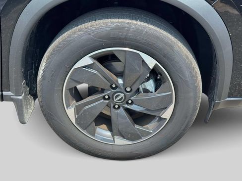 Certified 2026 Nissan Rogue SV AWD/4WD image 8