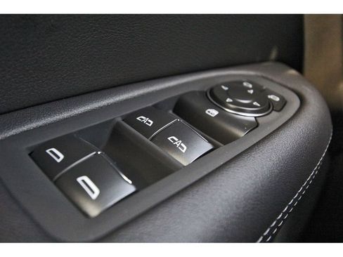 New 2026 Cadillac XT5 Luxury image 15