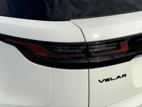 New 2026 Land Rover Range Rover Velar Dynamic SE image 5