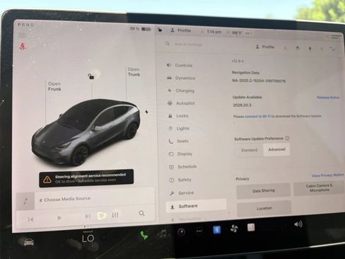 Used 2021 Tesla Model Y Long Range AWD/4WD image 14