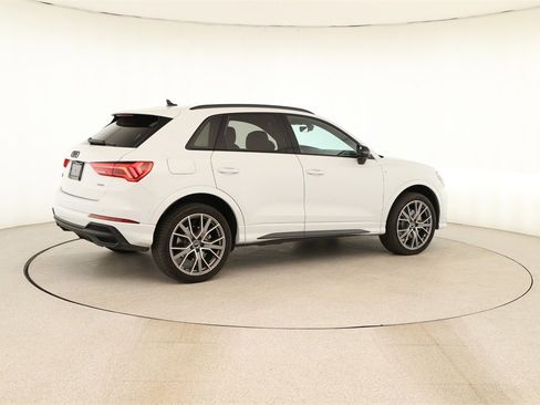 Certified 2025 Audi Q3 2.0T Premium Plus w/ Premium Plus Package image 7