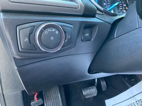 Used 2019 Ford Fusion SE image 64