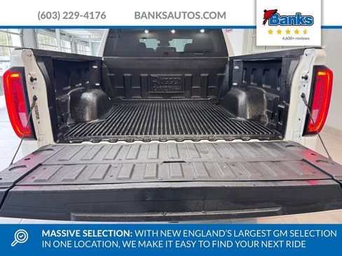 Certified 2025 GMC Sierra 1500 SLT image 11