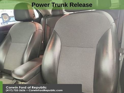 Used 2015 Chevrolet Malibu LT w/ Power Convenience Package image 10