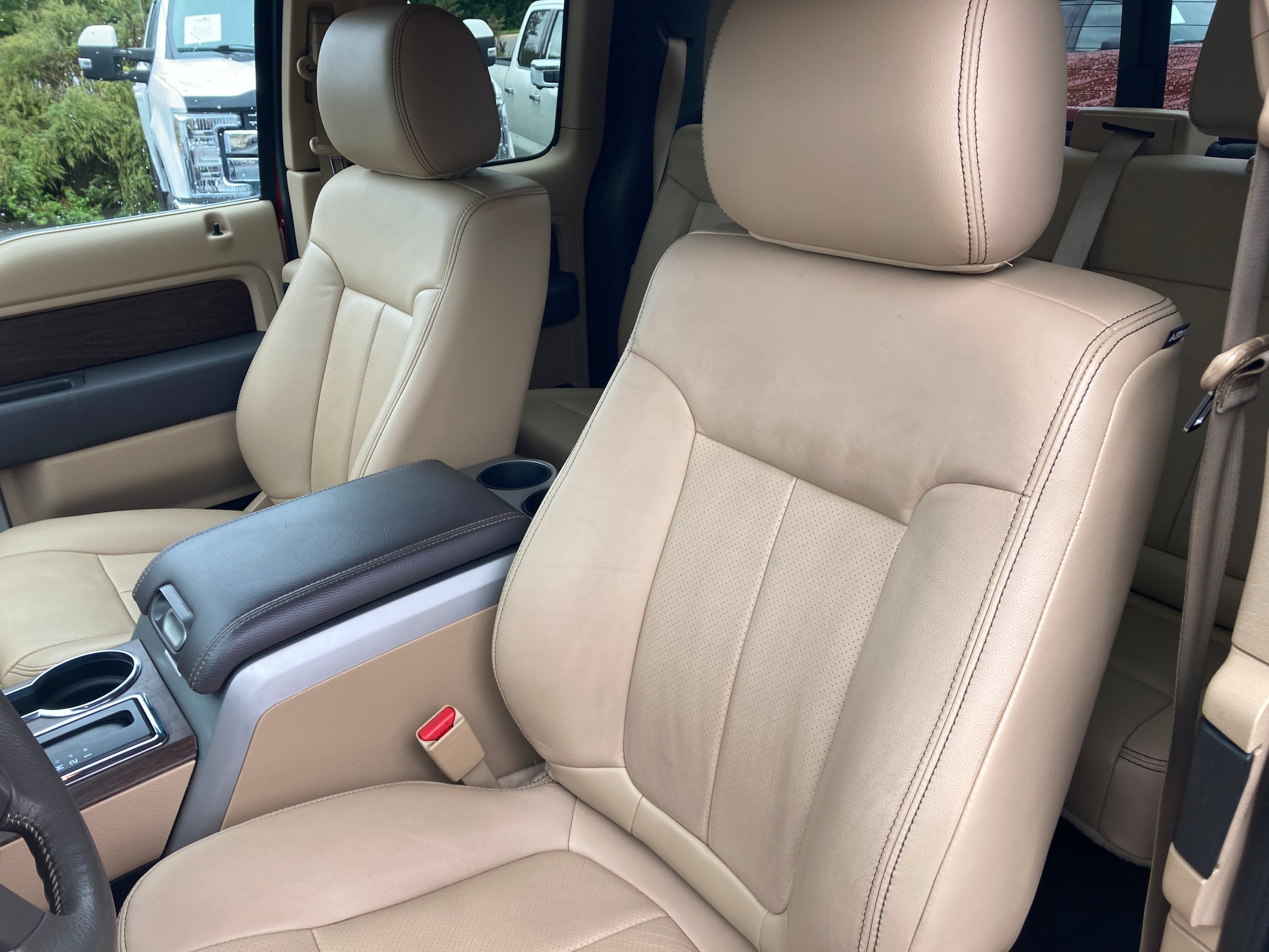Used 2014 Ford F150 Lariat w/ Lariat Chrome Package AWD/4WD image 9