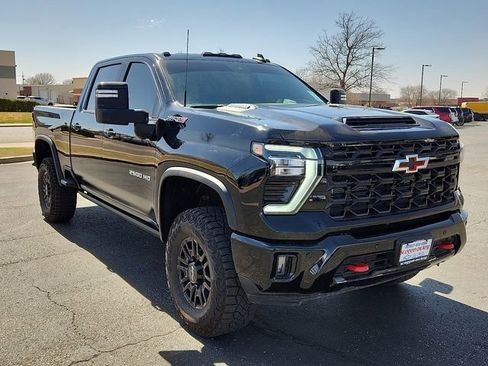 Certified 2025 Chevrolet Silverado 2500 ZR2 w/ Technology Package image 6