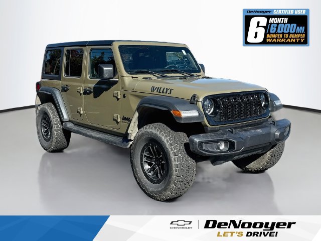 Used 2025 Jeep Wrangler Unlimited Sport AWD/4WD image 1