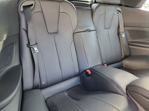 Used 2015 BMW M6 Convertible image 38