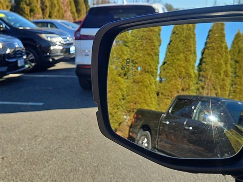 Used 2024 Honda Pilot Touring image 26