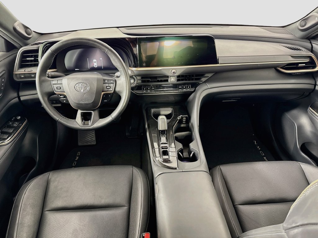 Used 2024 Toyota Crown AWD/4WD image 36