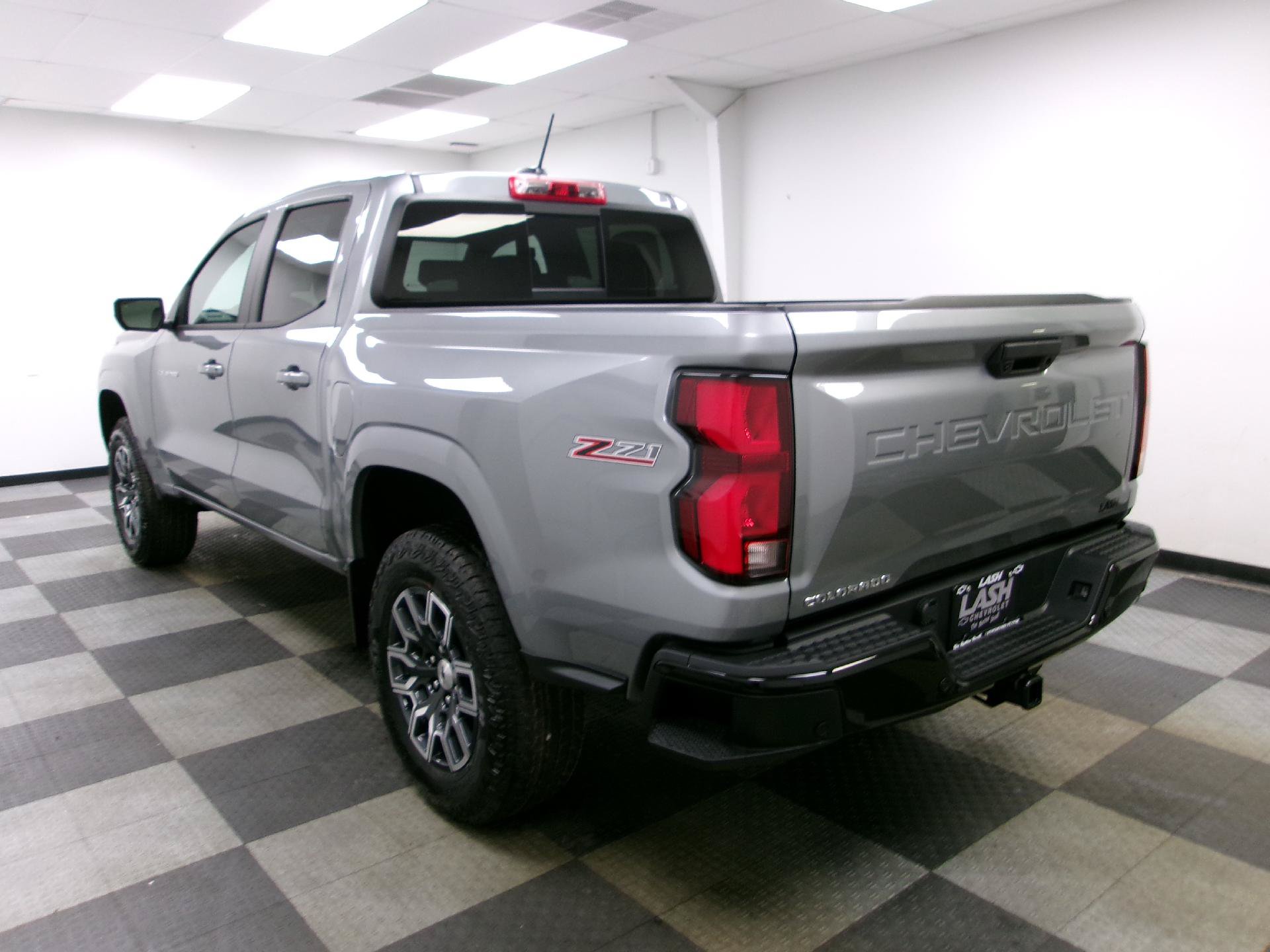 New 2026 Chevrolet Colorado Z71 w/ Technology Package AWD/4WD image 2