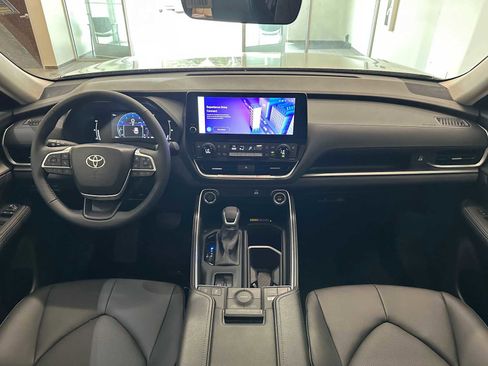New 2026 Toyota Grand Highlander XLE AWD/4WD image 10