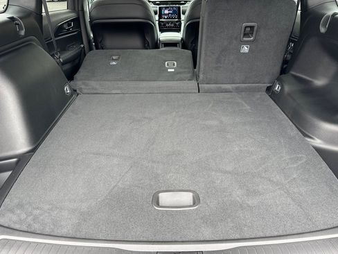 New 2025 Jeep Grand Cherokee Laredo image 17