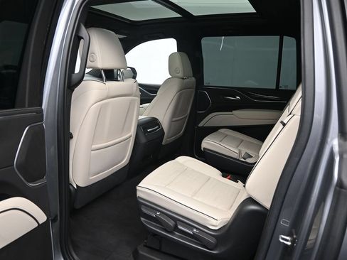 Used 2021 Cadillac Escalade ESV Sport w/ Driver Assist Tech Package AWD/4WD image 24
