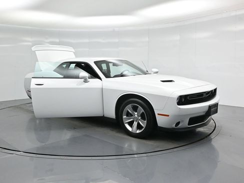 Used 2020 Dodge Challenger SXT image 26