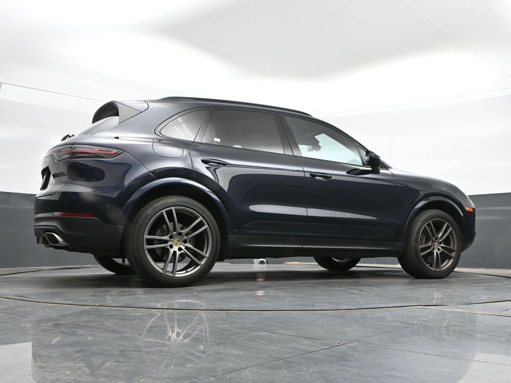 Used 2023 Porsche Cayenne AWD/4WD image 39