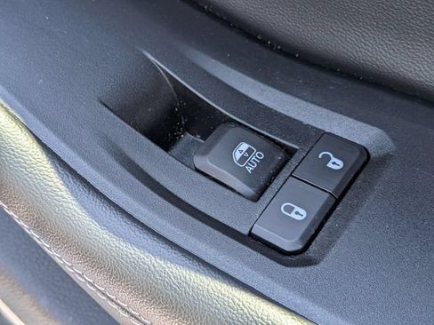 Used 2022 Jeep Grand Cherokee L Limited RWD image 40
