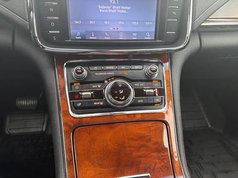 Certified 2020 Lincoln Continental AWD w/ Convenience Package image 20