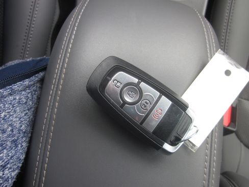 Used 2025 Ford Bronco Sport Badlands image 15