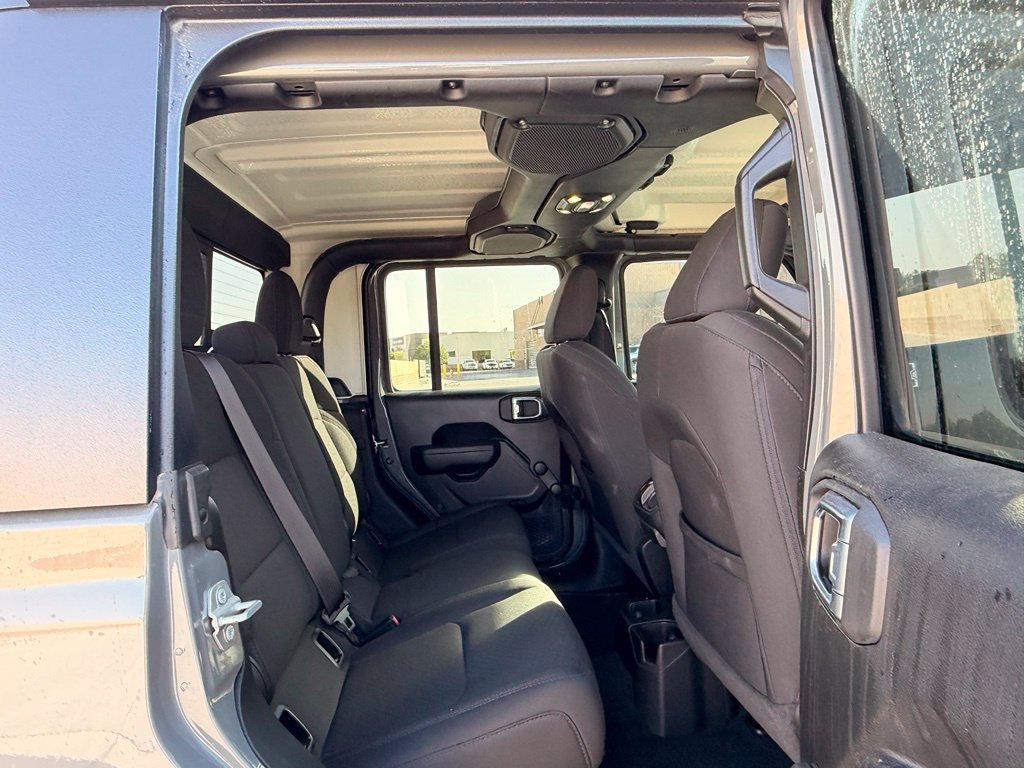 Used 2023 Jeep Gladiator Sport AWD/4WD image 16