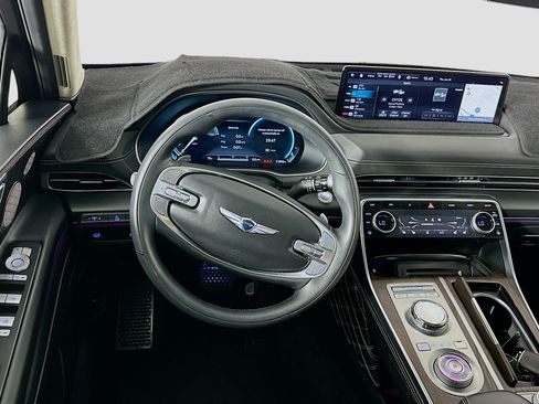 Used 2024 Genesis GV80 3.5T Advanced AWD/4WD image 17