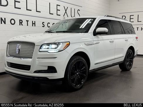 Used 2023 Lincoln Navigator Reserve AWD/4WD image 8