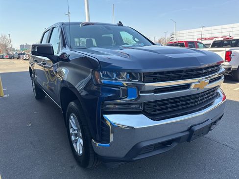Used 2019 Chevrolet Silverado 1500 LT w/ All-Star Edition AWD/4WD image 4