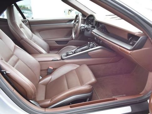 Used 2020 Porsche 911 Carrera w/ Premium Package RWD image 35