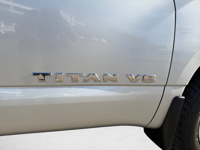 Used 2018 Nissan Titan SV AWD/4WD image 22