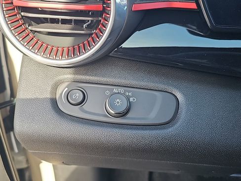 New 2026 Chevrolet Trax RS image 25