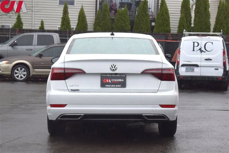 Used 2021 Volkswagen Jetta R-Line w/ R-Line Cold Weather Package FWD image 4