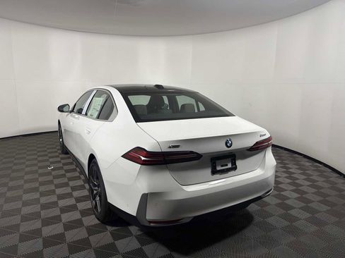 New 2026 BMW 530i xDrive w/ Convenience Package AWD/4WD image 3