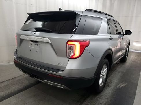 Used 2023 Ford Explorer XLT w/ Equipment Group 202A AWD/4WD image 2