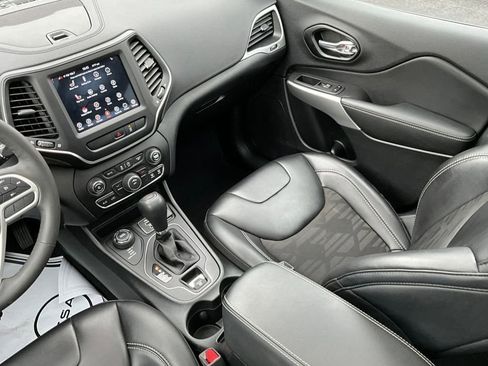 Used 2022 Jeep Cherokee Latitude w/ Sun & Sound Group image 31