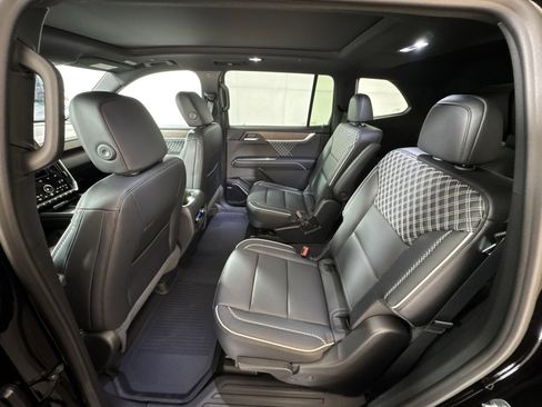 New 2026 GMC Acadia Denali w/ Super Cruise Package image 25