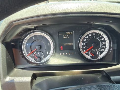 Used 2018 RAM 3500 Tradesman w/ Chrome Appearance Group AWD/4WD image 23