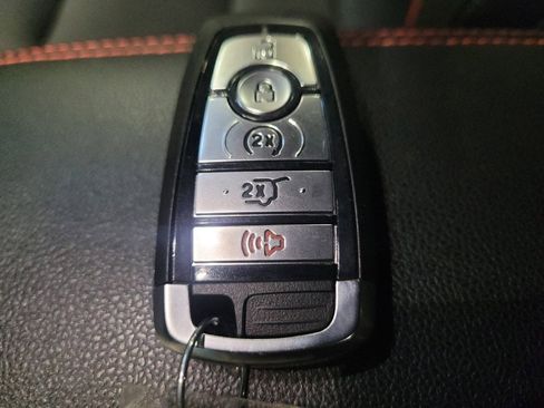 Used 2024 Ford Escape ST-Line Select w/ Tech Pack #1 AWD/4WD image 32