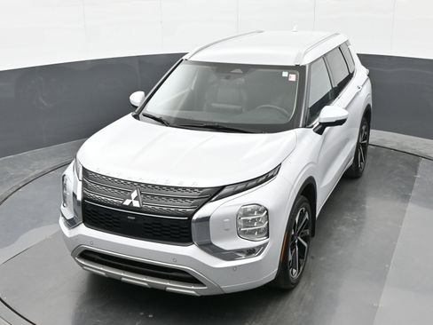Used 2024 Mitsubishi Outlander SEL AWD/4WD image 35