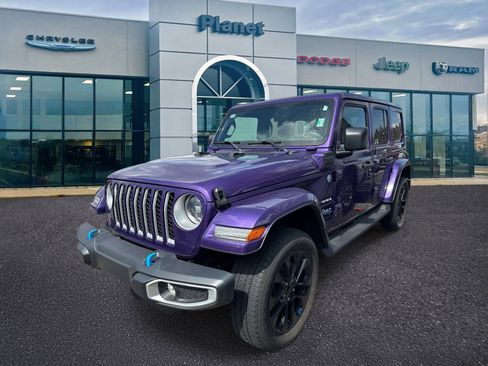 Used 2023 Jeep Wrangler Unlimited Sahara w/ Cold Weather Group image 4