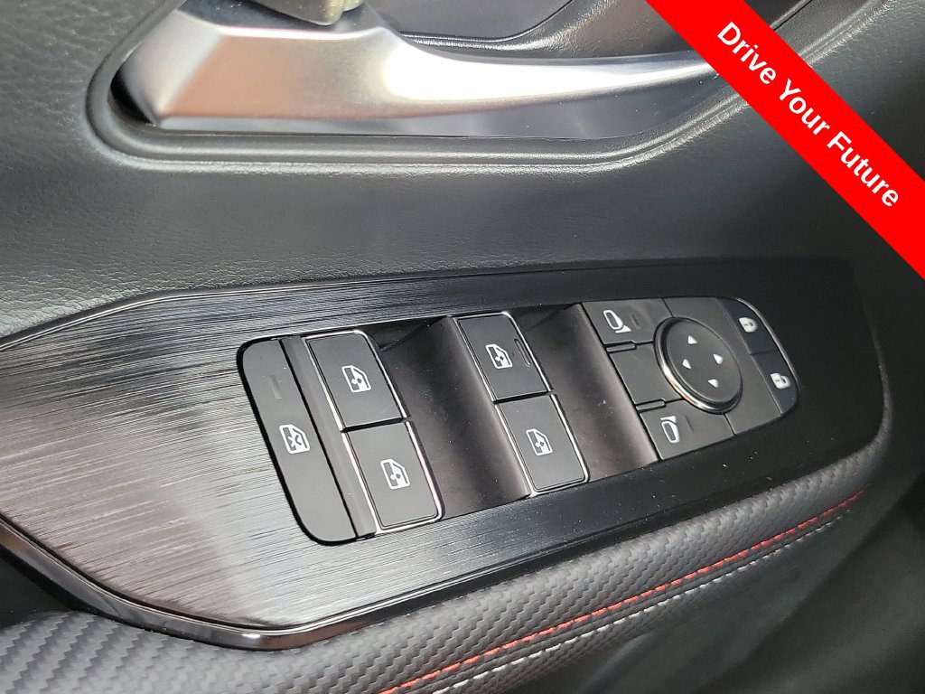 Used 2026 Nissan Kicks SR w/ Illumination Package FWD image 18