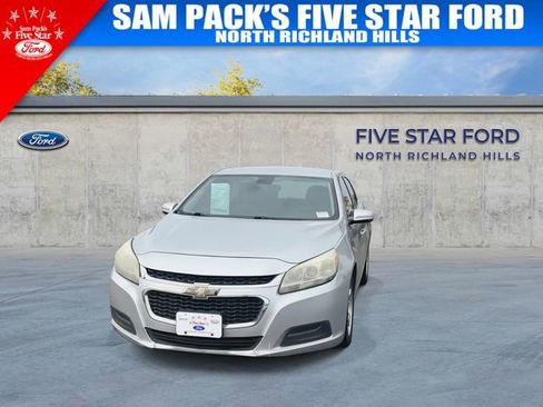 Used 2015 Chevrolet Malibu LT FWD image 3