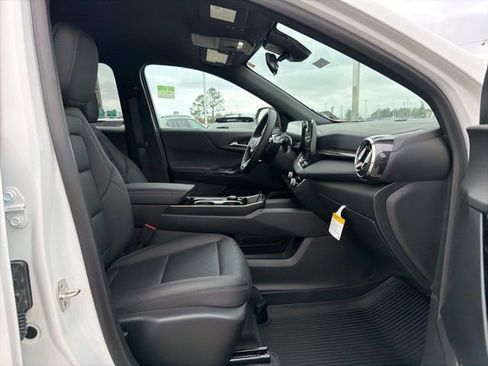 New 2026 Chevrolet Equinox LT w/ Convenience Package II AWD/4WD image 12